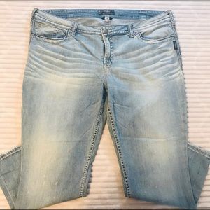 Silver Suki Capri Light Wash Cropped Denim Jeans Plus Size 22